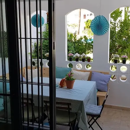 Modern House With Large Pool! Holiday home Estepona
