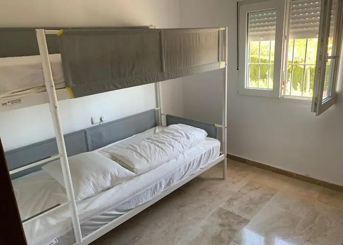 Modern House With Large Pool! Estepona