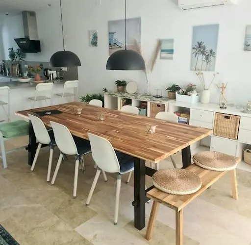 Modern House With Large Pool! Tatil Evi *