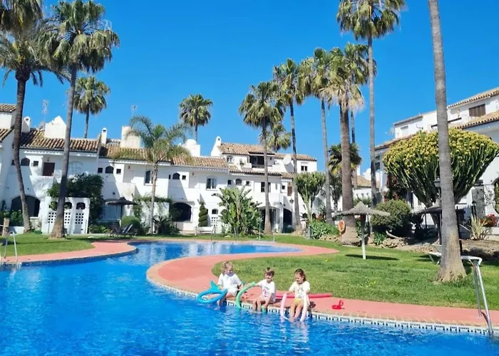 Modern House With Large Pool! * Estepona