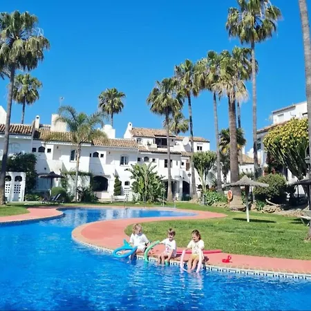 Modern House With Large Pool! * Estepona